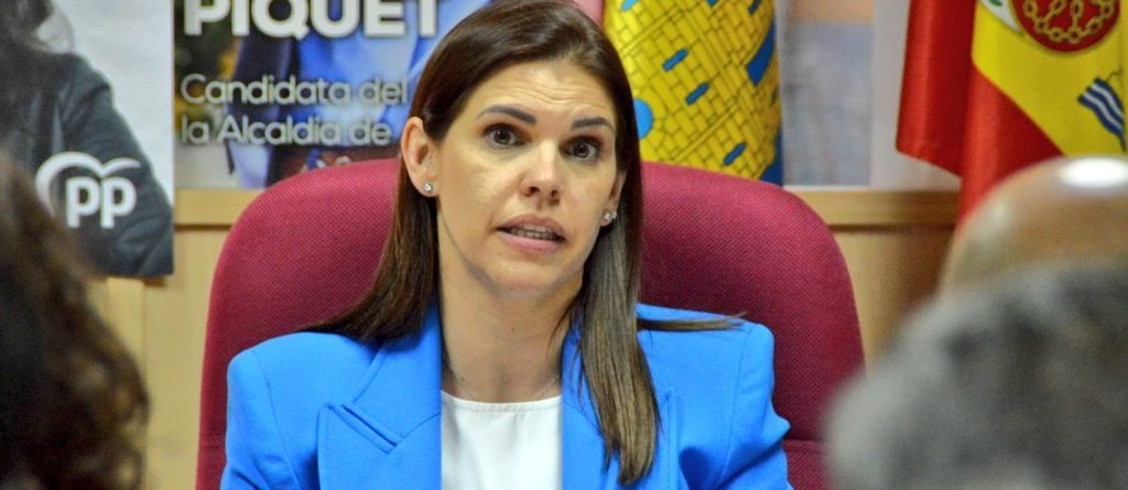 Judith Piquet en la sede del PP de Alcalá