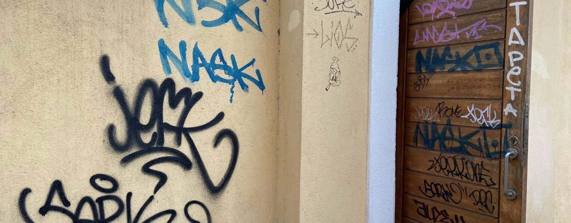 El PP de Alcalá propone plan de choque contra los grafitis